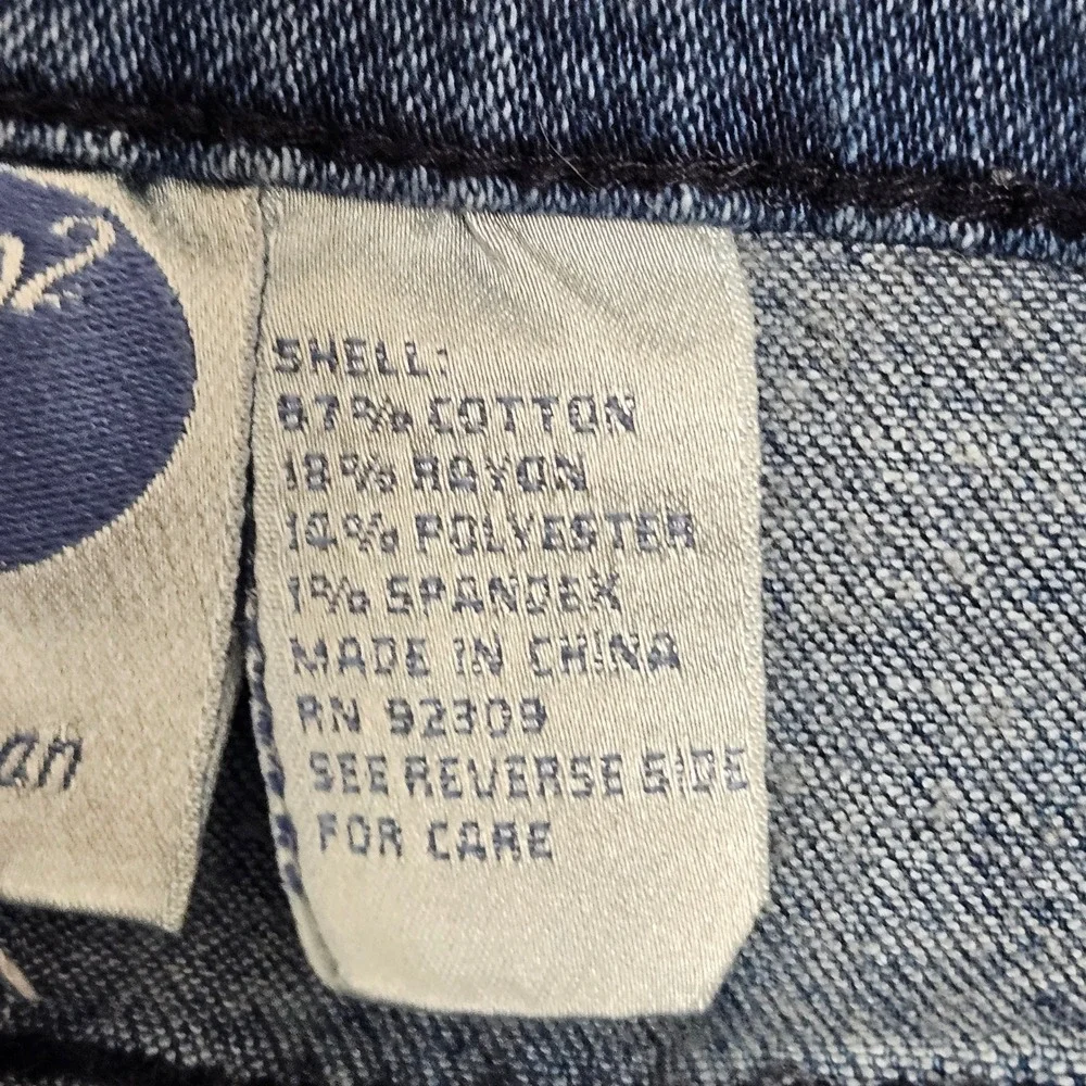 DG2 by Diane Gilman Bermuda Shorts Womens 8 Blue‎ Medium Wash Stretch Denim